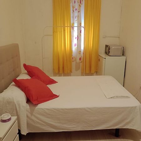 Aurora Room With Private Bathroom Alicante Exterior photo