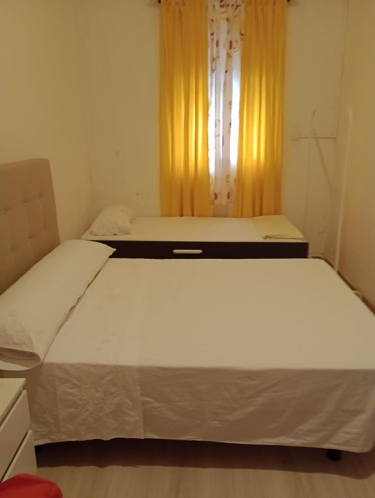 Aurora Room With Private Bathroom Alicante Exterior photo